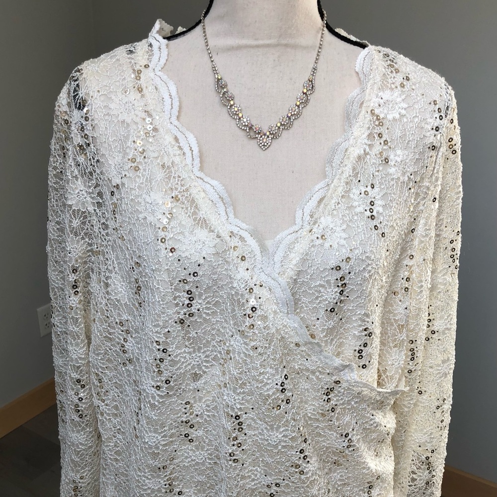 NEW R&M Richards Ivory Lace Sequin Wrap Top Size 1X